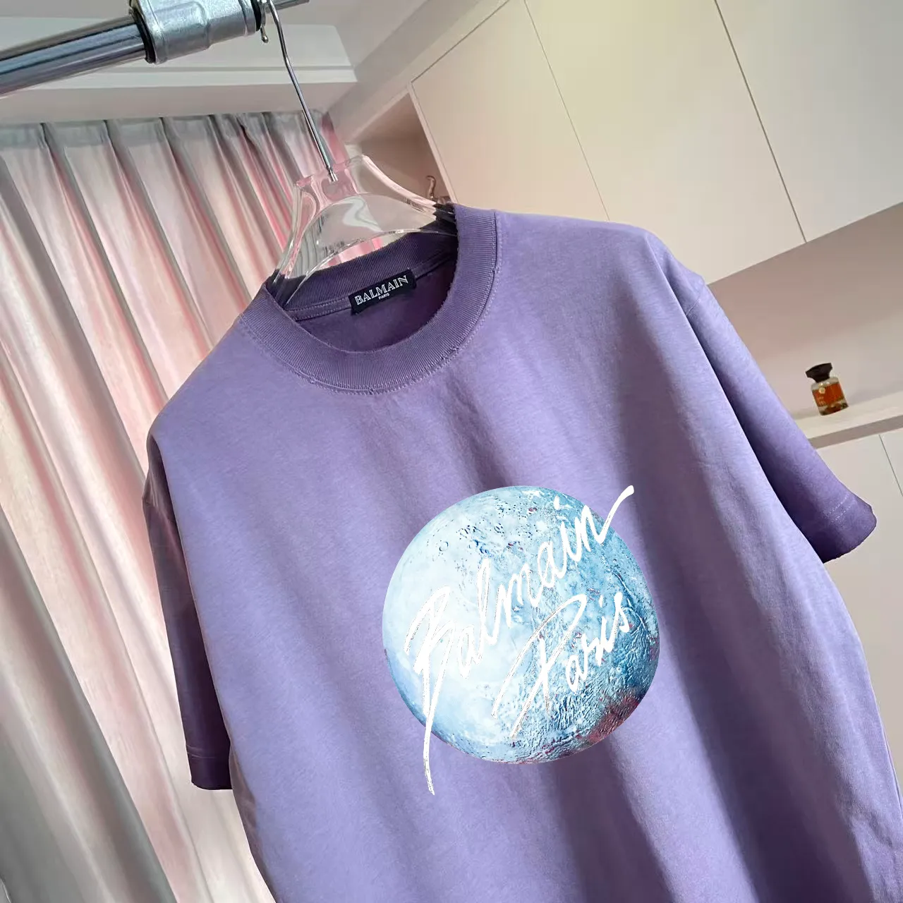 Balmain*Balmain 2026 Spring and Summer New Arrival Washed, distressed, personalized letter logo print, customized fabric g short-sleeved T-shirt, men and women Same Style Size: S M L XL XXL five sizes Color: White Brown Purple Gray